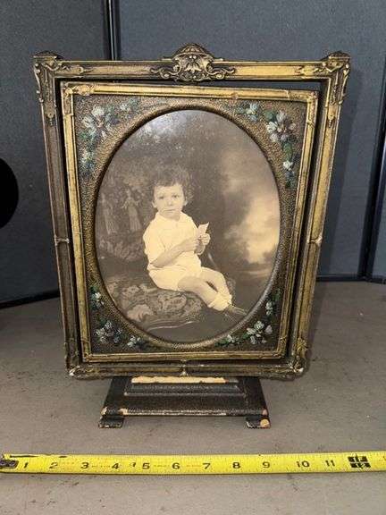 Vintage turning picture frame • 9.5x13.5 • Garage