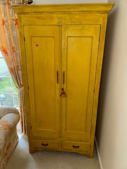 Large cabinet • 42x16x78 • Living room •  ( Click for More Photos )