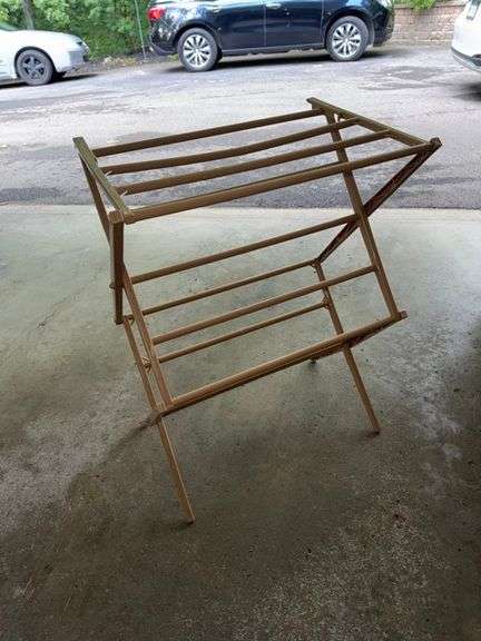 Folding drying rack • Garage