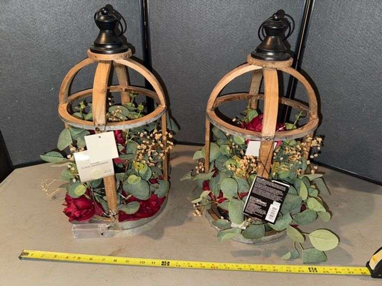 Floral arrangements • 18” • Basement