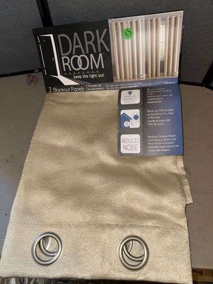 Set of 2 Black out curtains • New w/ Tags • Dining room