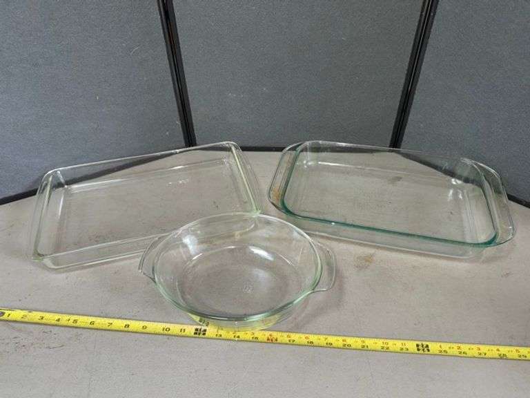 Pyrex casserole dishes • Sun room