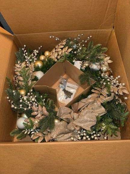 Hammacher schlemmer wreath • Basement (storage)