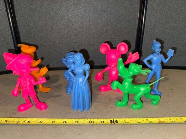 Disney wax figurines • Vintage • Basement