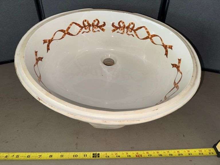 Ceramic Sink basin • Approx 19x15.5 • Garage