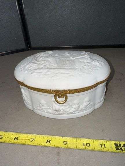 Ceramic dish with lid hinge needs repaired • Sun room