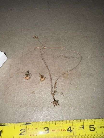 Necklace and earrings • Bedroom