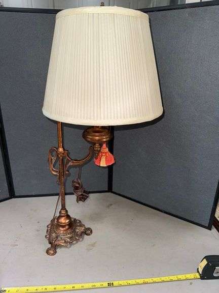 Adjustable height lamp • 30” • Sun room