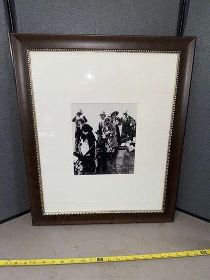 Framed photograph • 19x23 • Sun room