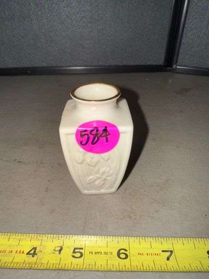 Lenox vase • 3” • Basement