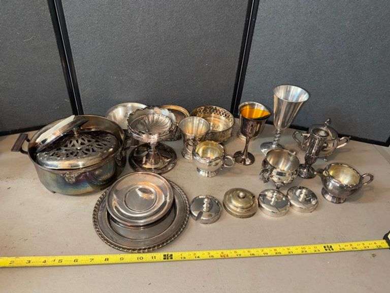 Metal serve ware some plated • Basement