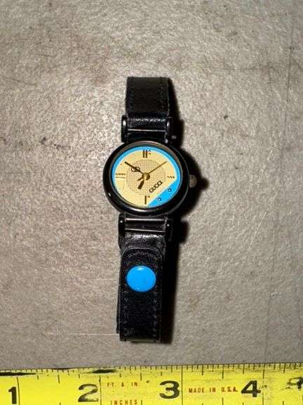 Watch marked gucci • Basement
