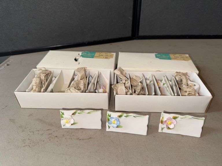 Ceramic Place card settings • Basement
