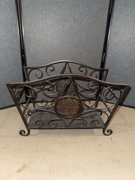 Magazine rack • Basement