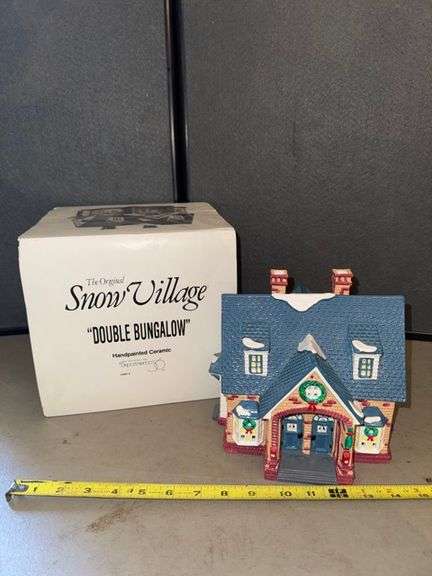Department 56 snowvillage “double bungalow” • Dining room