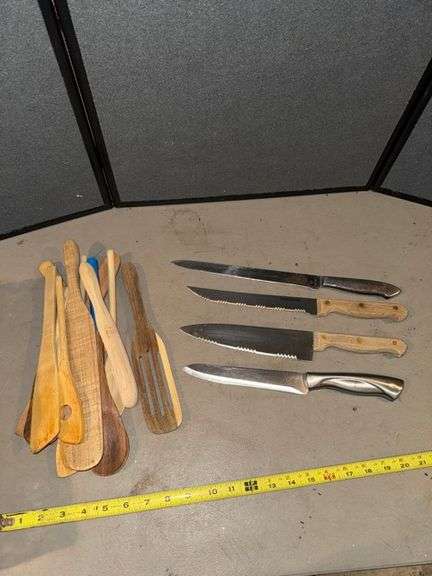 Spoons and knives • Basement