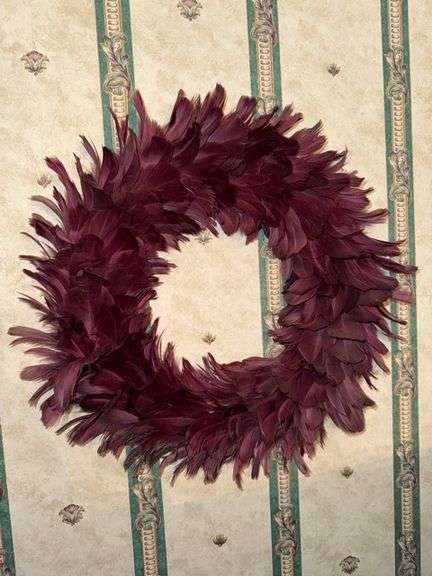Feather wreath • 12” • Dining room