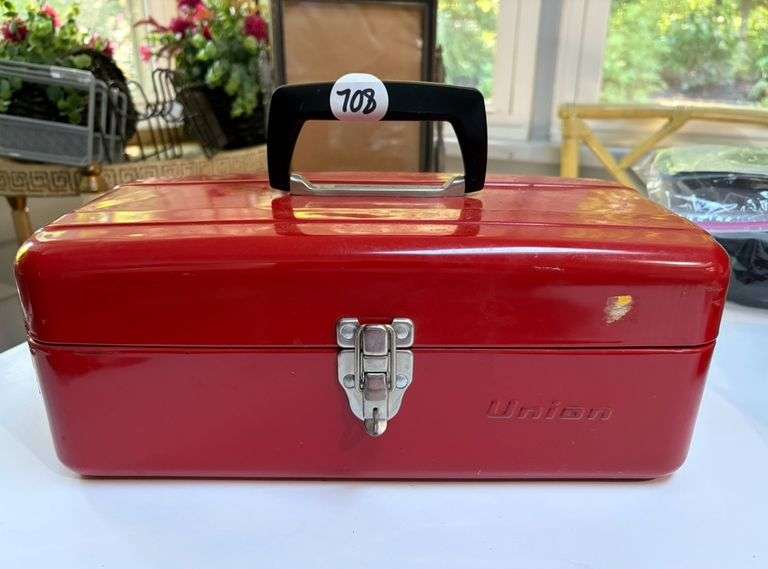Tool Box.  (Click for more photos).  Sunroom
