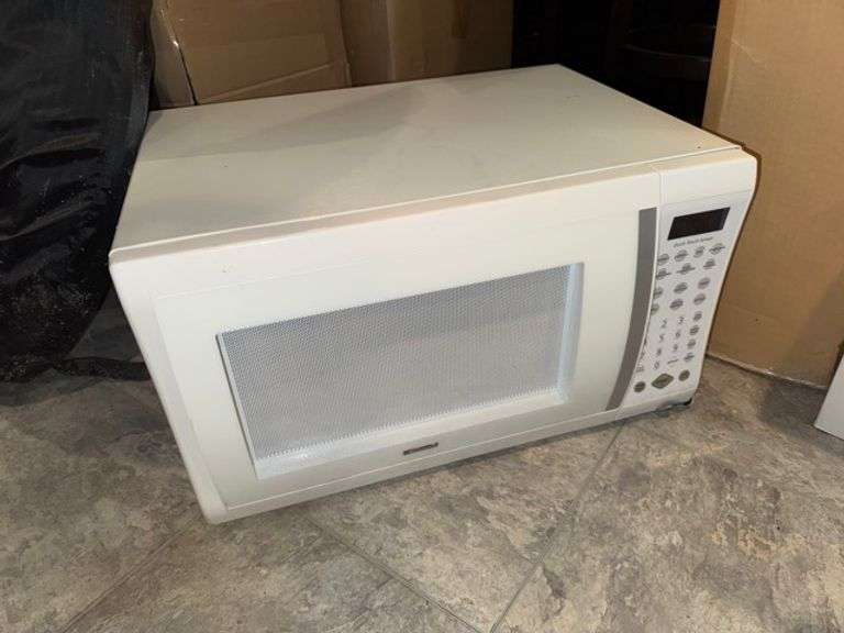 Microwave • Basement