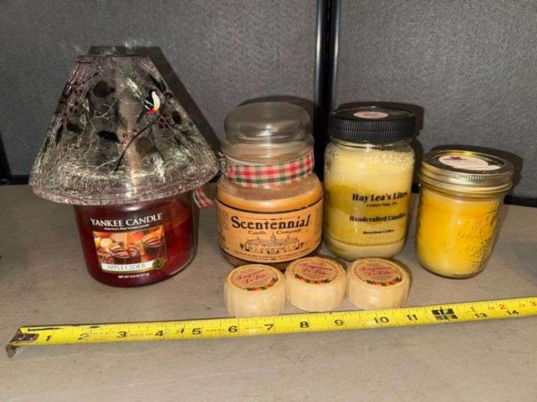 Candles • Dining room