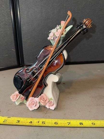 Decorative violin • Ceramic • Basement