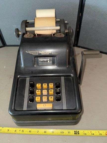 Underwood sunstrand adding machine • Garage