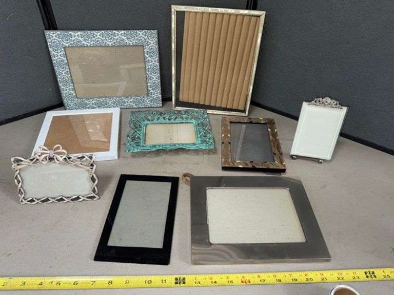 Picture frames • Sun room