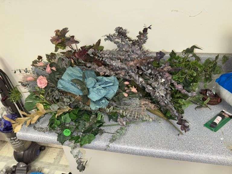 Floral lot • Basement