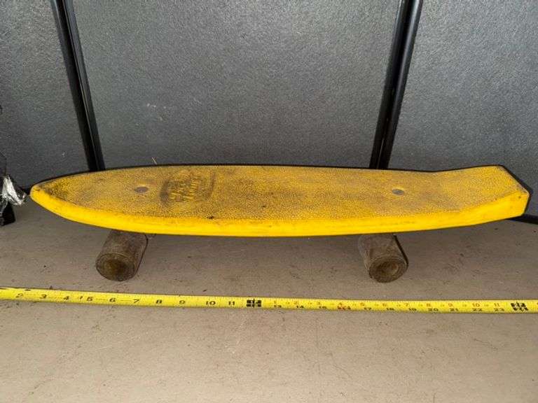 Free former skateboard • Garage