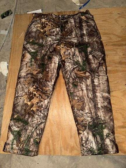 Cabelas insulated pants • Size:xx large • Basement