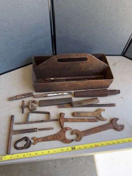 Miscellaneous tool lot • Garage