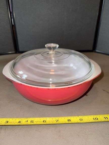 Pyrex casserole dish • Kitchen