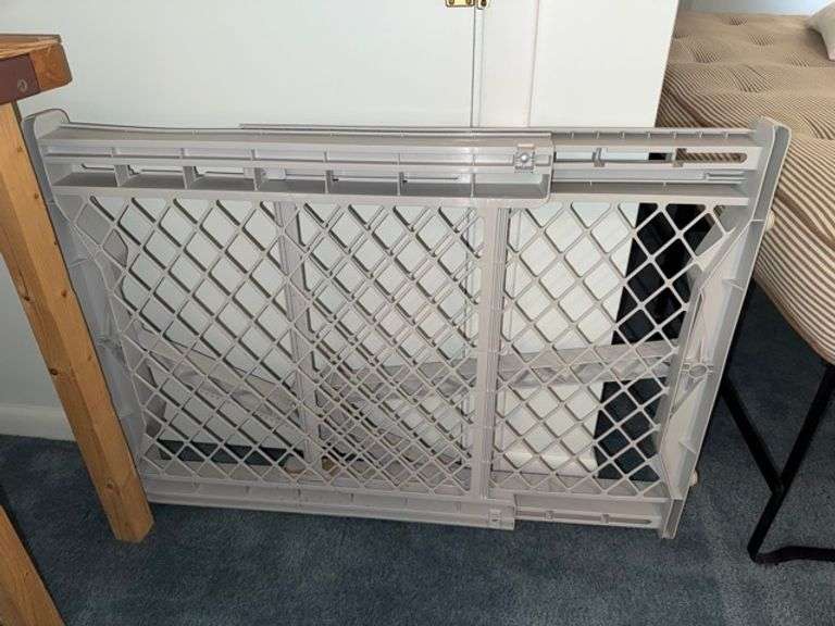 Gate • Bedroom 1