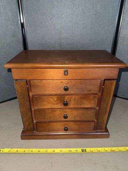 Locking jewelry box with key • Kitchen •  ( Click for More Photos )
