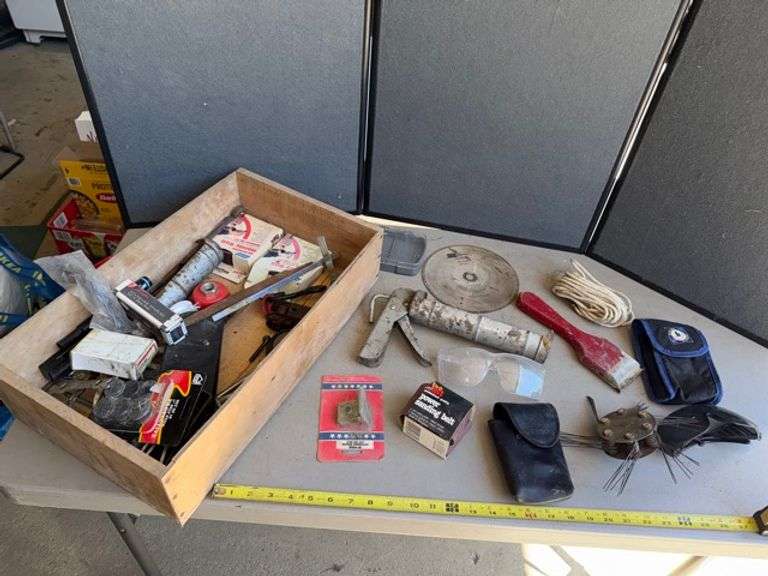 Miscellaneous garage lot • Garage