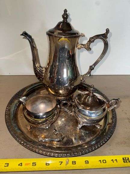 Metal serveware • Warehouse