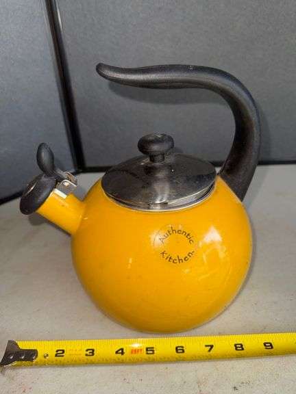 Authentic kitchen kettle • Garage