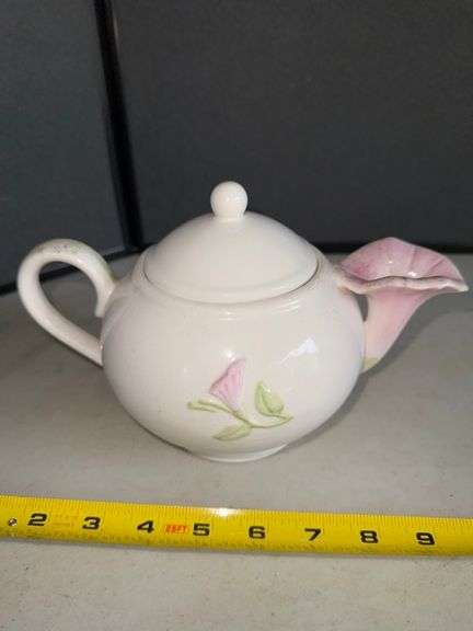 Tea pot • Ceramic • Garage