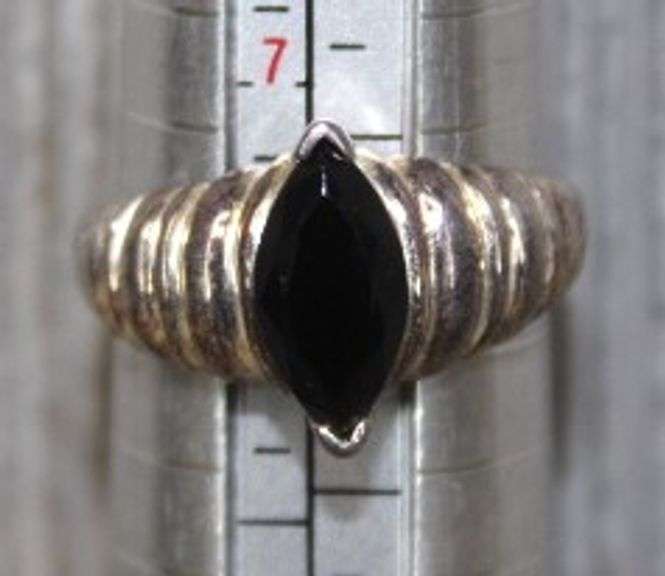 Ring: Marked .925 - Dunker Auction