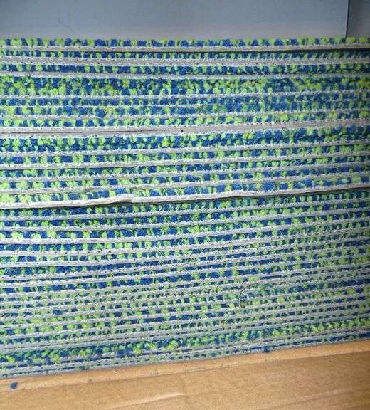 Carpet Squares Dunker Auction