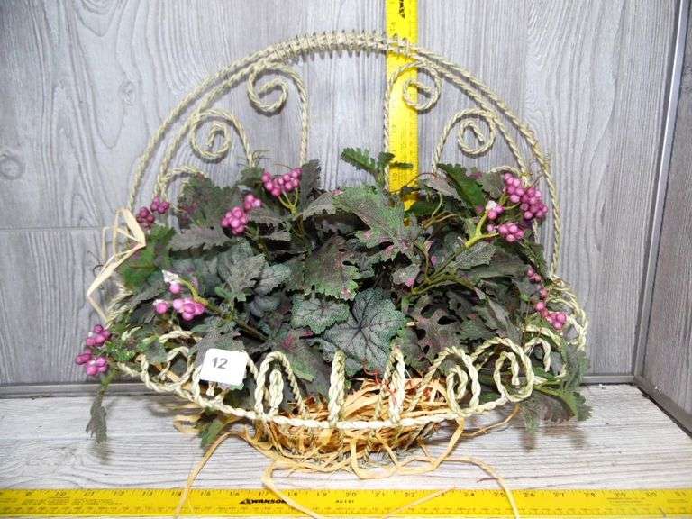 Wall Floral Arrangement