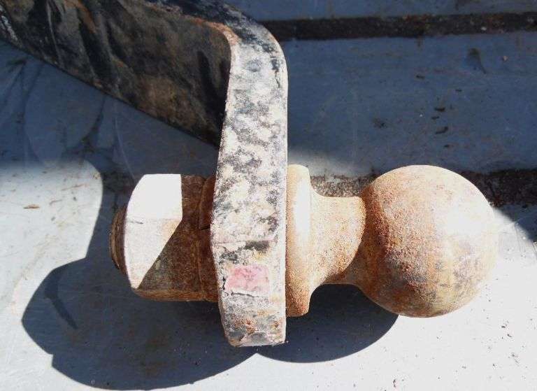 Trailer Hitch Dunker Auction