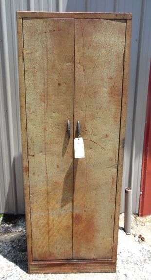 Metal Storage Cabinet - 24" x 20" x 64 1/2"