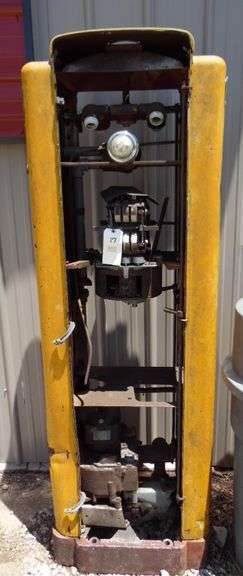 Wayne 70 Gas Pump - 24" x 14"x 72"