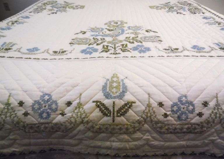 Quilt - Embroidered & Quilted By Serena Witthaus C. 1970s - 78" x 92"