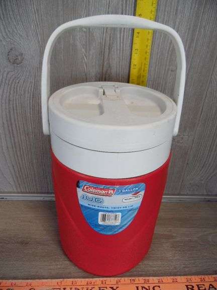 Coleman & Rubbermaid Cooler Jugs