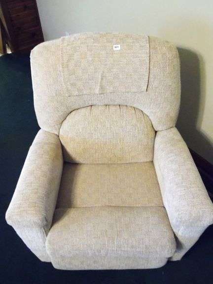 Recliner Chair With Throw Pillows