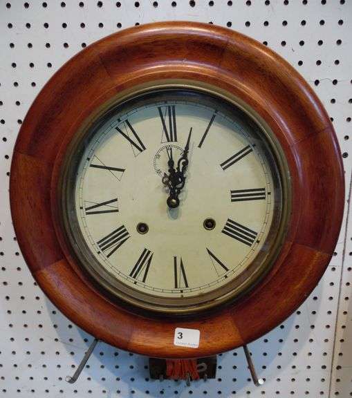 Wind-Up Wall Clock: Has Key