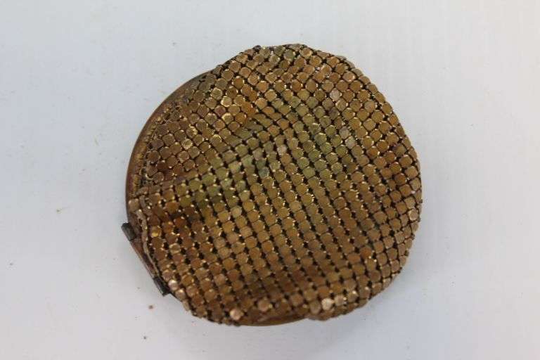 Metal Mesh Compact: Some repairs needed