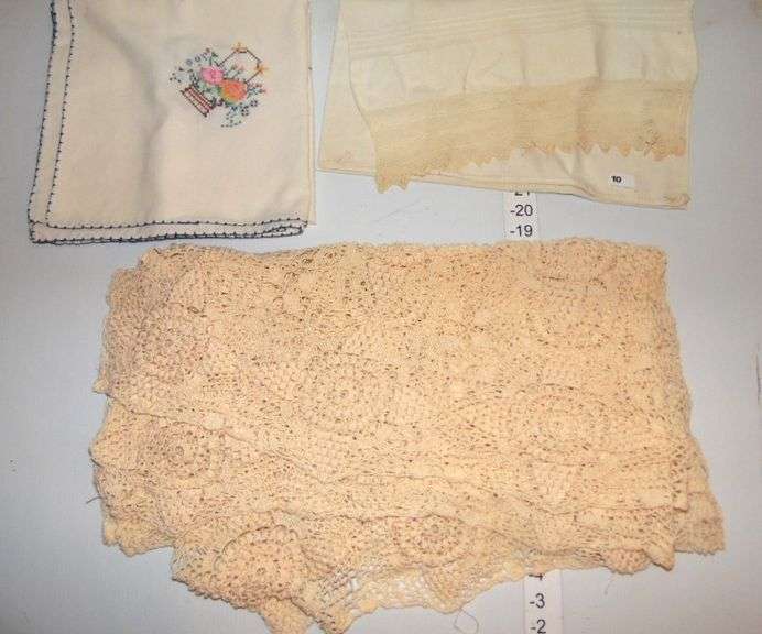 Tablecloths & Pillow Case